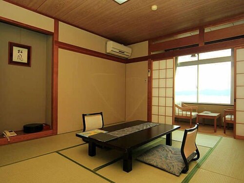 Nakamuraya