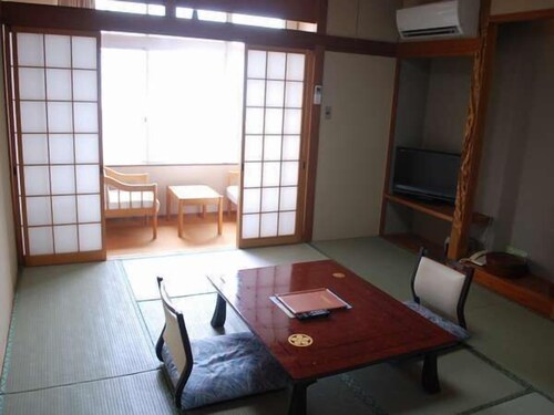 Nakamuraya