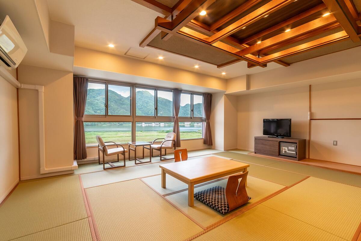Ooedo Onsen Monogatari Premium Kinosaki, Toyooka: Hotel Reviews