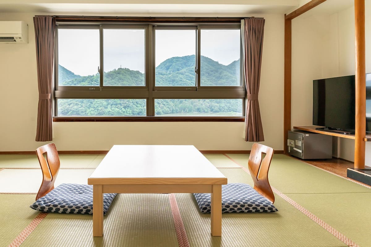 Standard Maisonette Twin Room with 10 Tatami mats - Indoor Bath - Non-Smoking - 10 people | In-room safe, blackout curtains, bed sheets