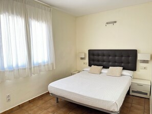 2 bedrooms, Internet, bed sheets