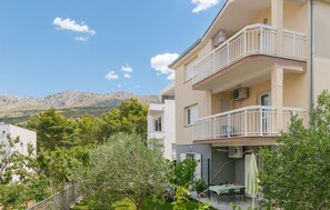 Exterior - Beautiful apartment in Podstrana (Podstrana)