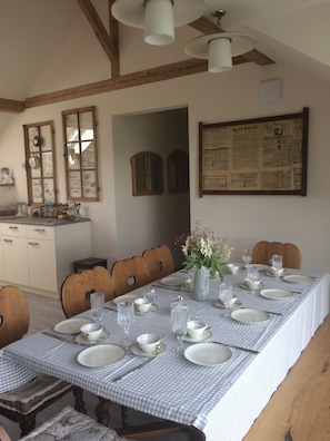 Comfort Cottage, 6 Bedrooms, Non Smoking, Terrace | In-room dining - Ferienhaus Friedau (Nottwil)