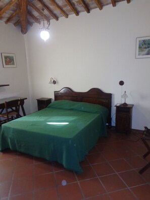 Classic Double or Twin Room, Garden View | Desk, free WiFi, bed sheets