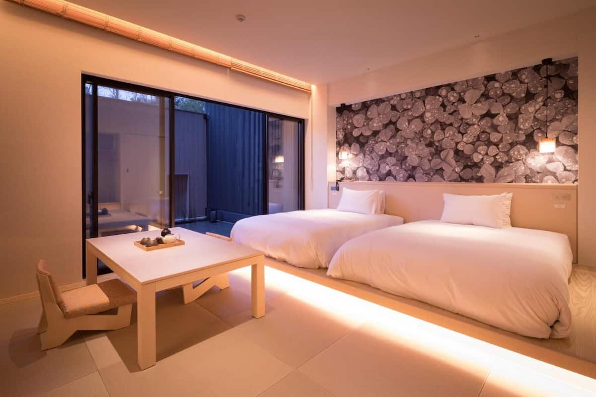 In-room safe, free WiFi, wheelchair access