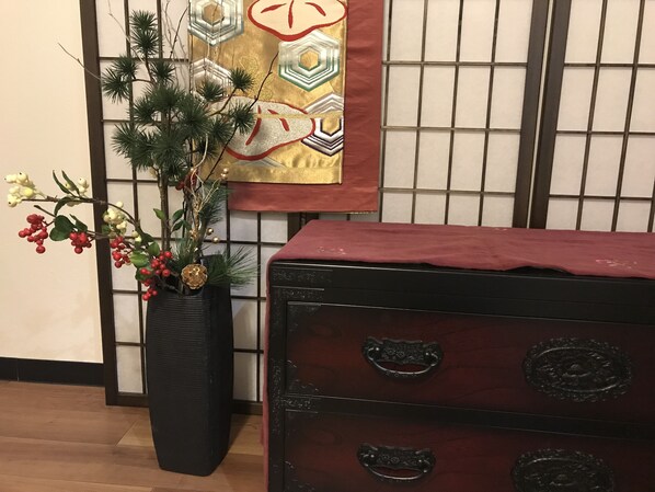 Interior detail - Sakuraya-inn (Osaka)