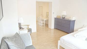 3 bedrooms, desk, iron/ironing board, travel cot