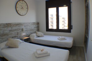 2 sovrum, internet och sängkläder