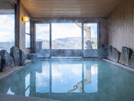 Hot springs. Shirayu no Yado Yamadaya