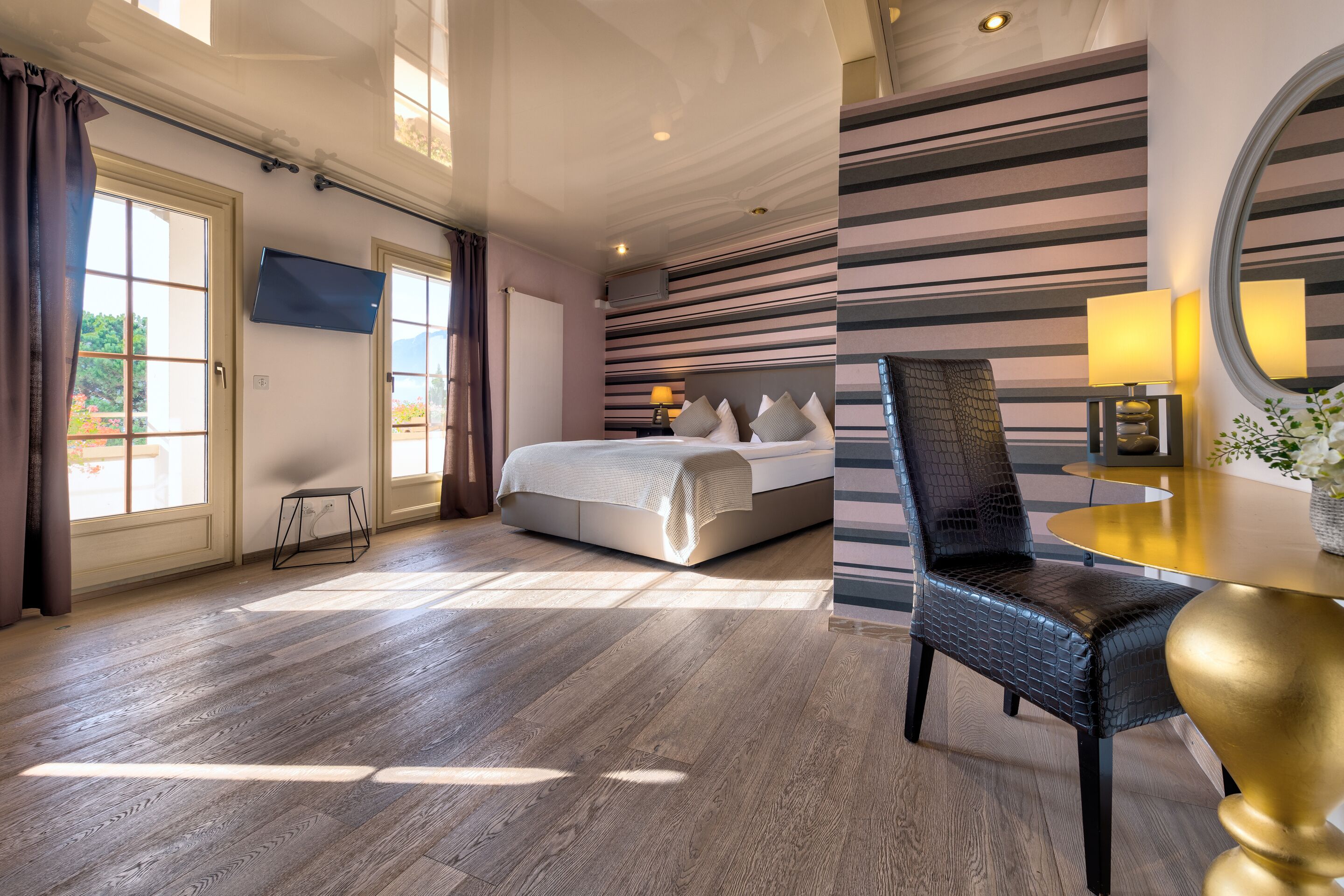 superior room, balcony, lake view | in-room safe, soundproofing, iron/ironing board, free wifi