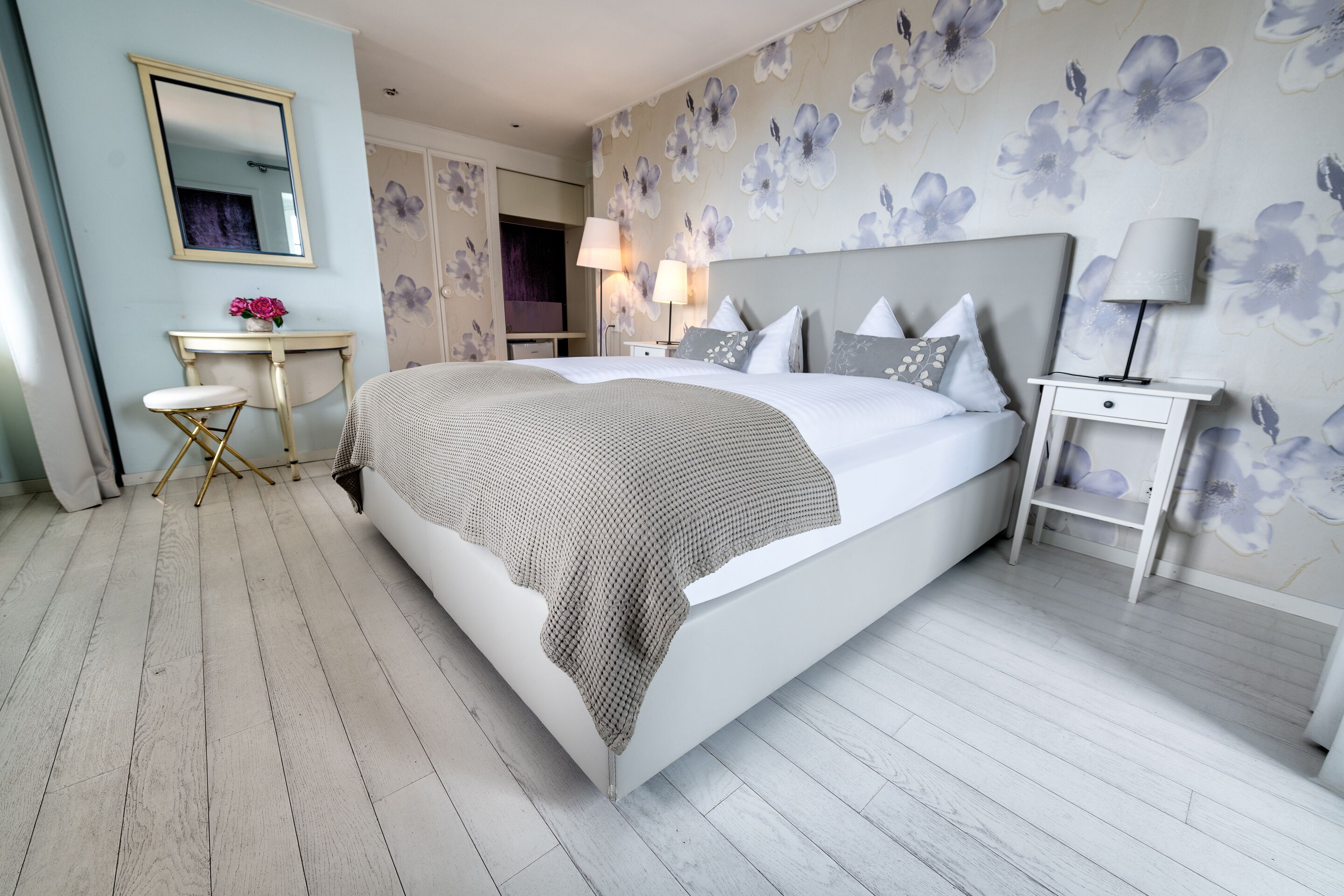 chambre standard, vue sur le lac | in-room safe, soundproofing, iron/ironing board, free wifi