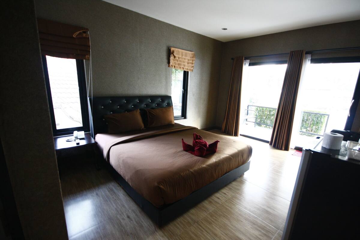 Rollaway beds, free WiFi