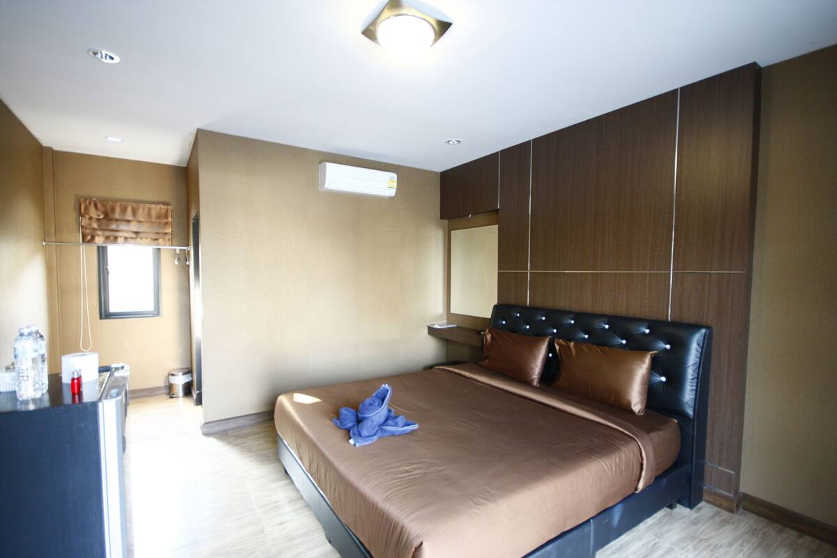 Rollaway beds, free WiFi