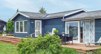 Amazing home in Børkop with kitchen