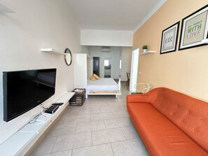2 bedrooms, WiFi, bed sheets - Joan Badosa 1 A - Two Bedroom Apartment, Sleeps 6 (Roses)