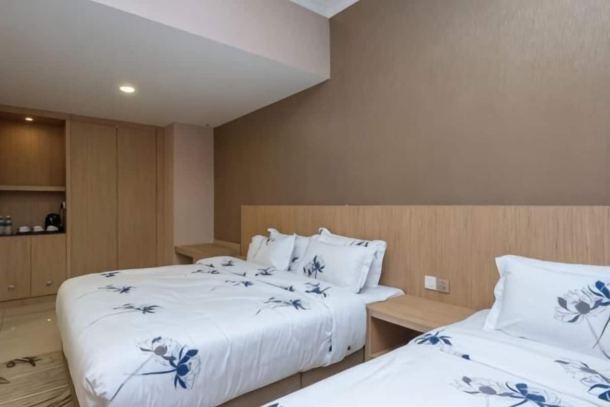 Free WiFi, wheelchair access