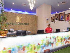 Reception - Hotel Holmes GP (Gelang Patah)