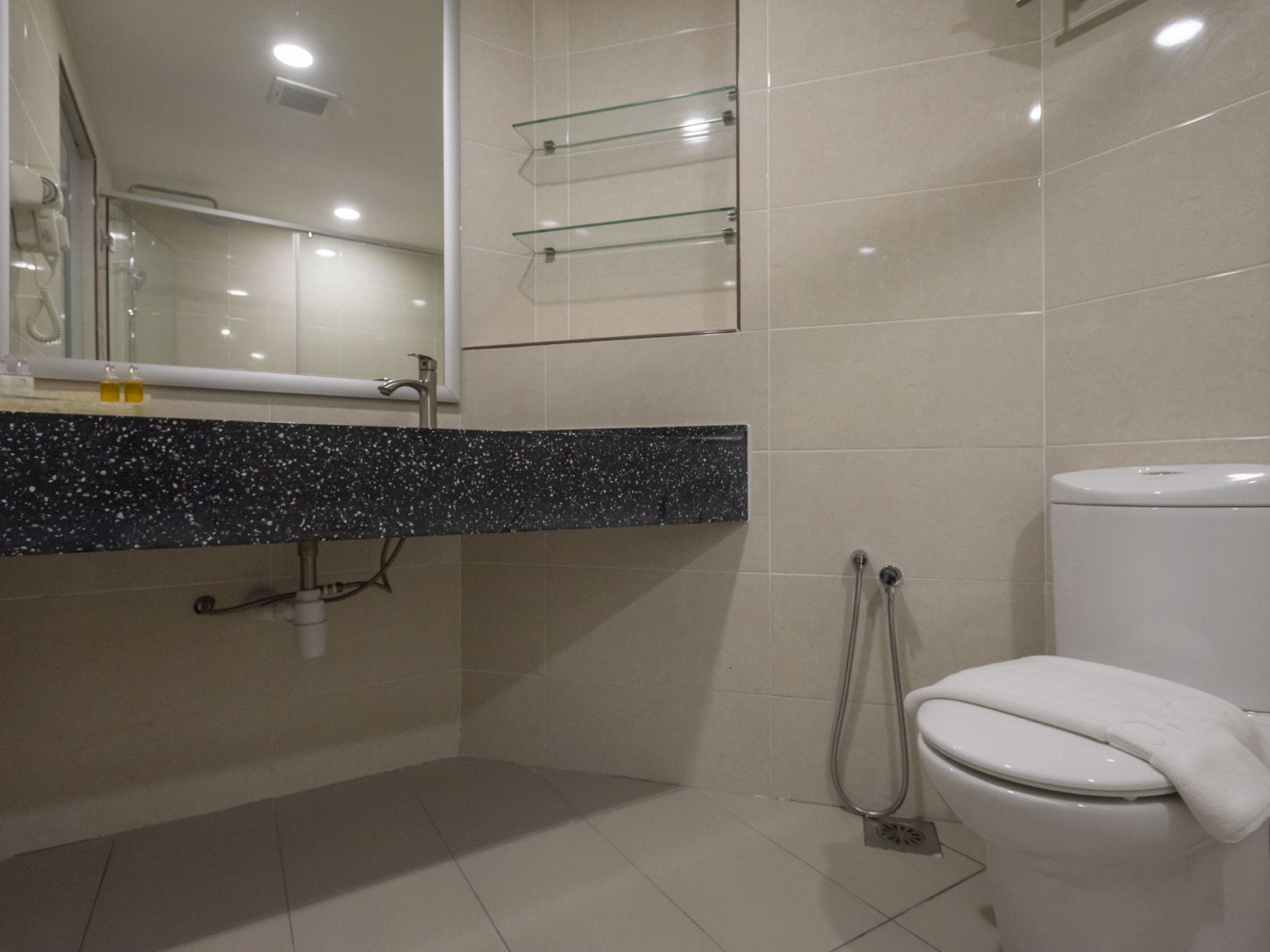 superior room | bathroom | shower, towels