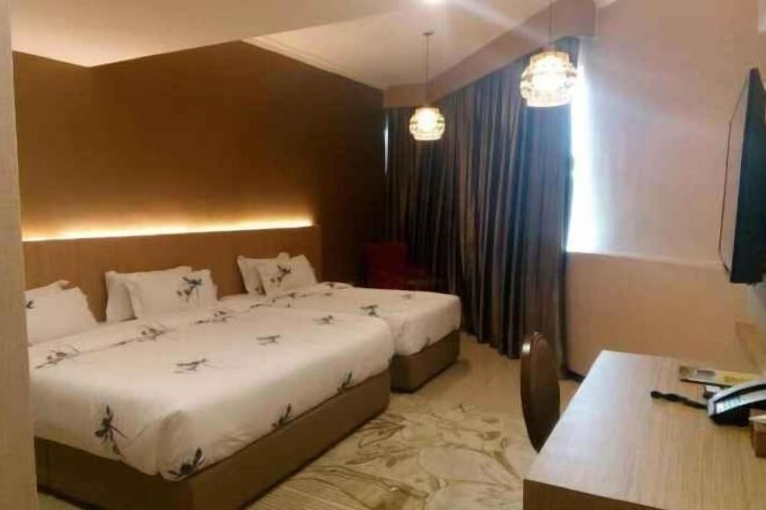 Free WiFi, wheelchair access