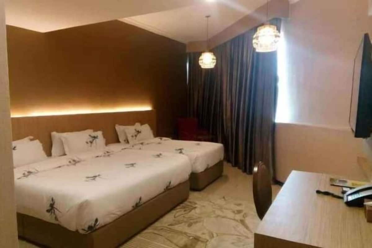 Free WiFi, wheelchair access