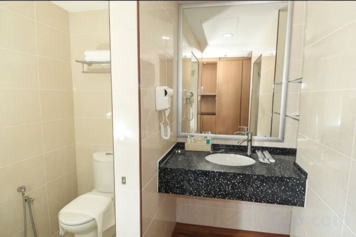 Bathroom | Shower, towels