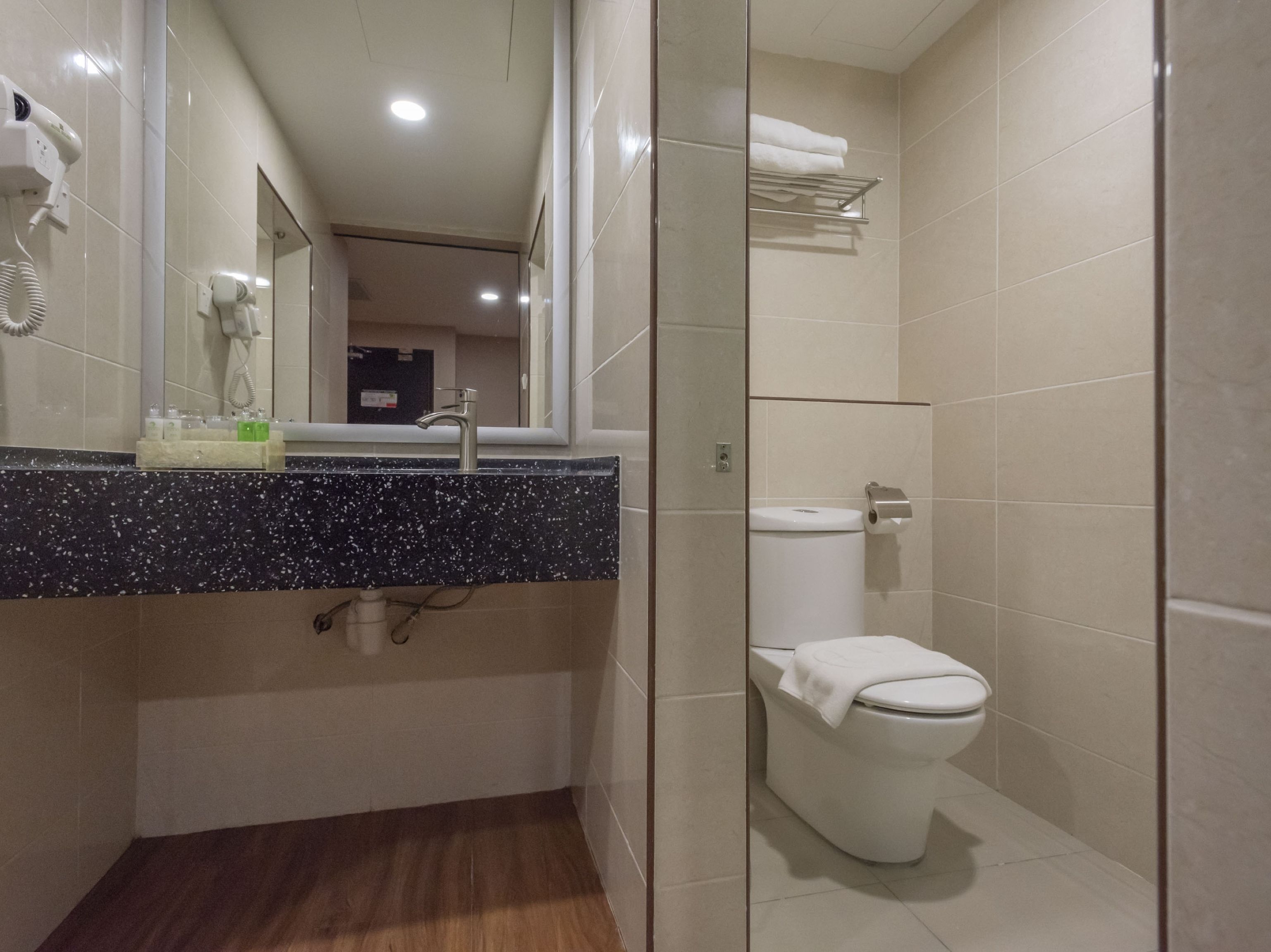 superior suite | bathroom | shower, towels