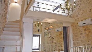 Minibar, desk, free cribs/infant beds, free WiFi