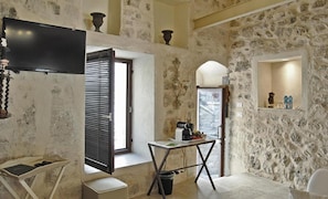 Minibar, desk, free cots/infant beds, free WiFi - Borgo Hedone (Scicli)