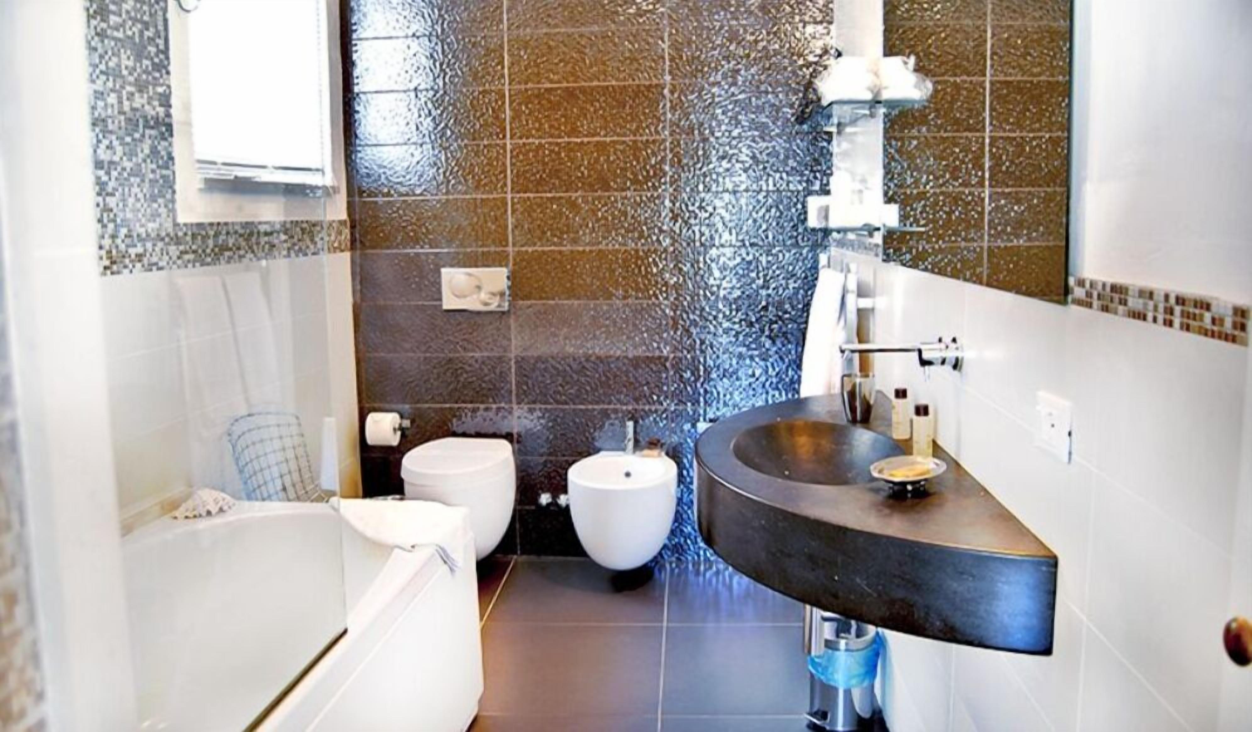 Set di cortesia gratuito, asciugacapelli, bidet