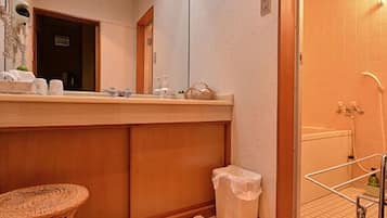Free toiletries, hair dryer