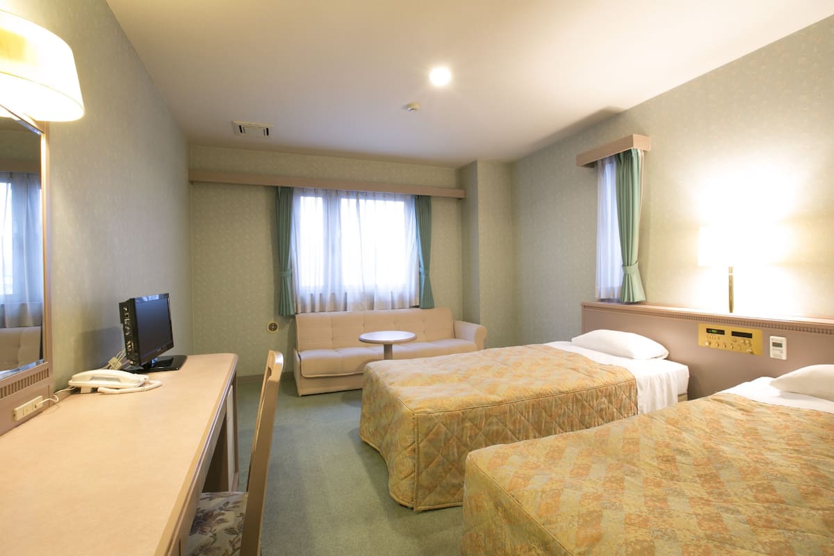 1 Schlafzimmer, laptopgeeigneter Arbeitsplatz, Bügeleisen/Bügelbrett