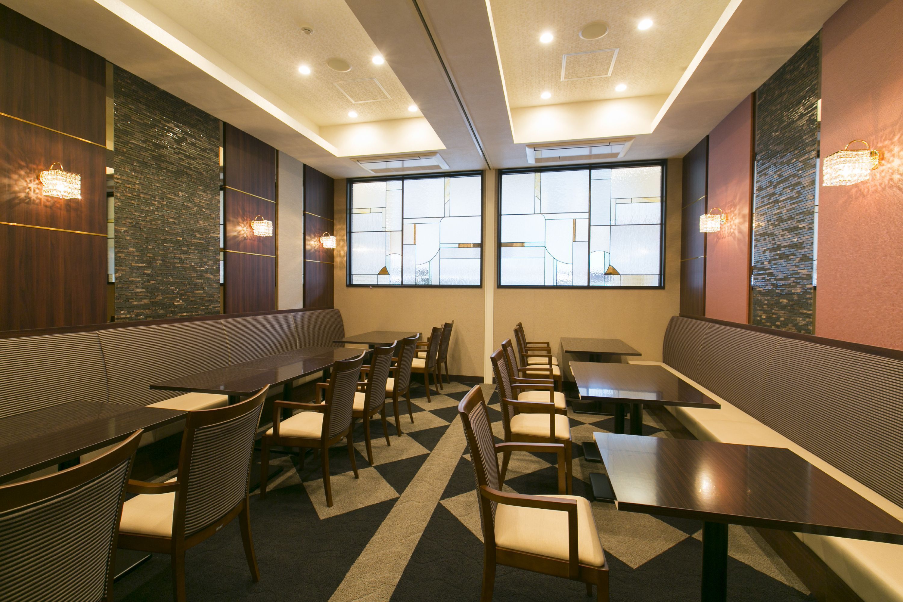 每日供应全套早餐（每人 JPY 1320）