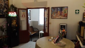 Interior detail - Hotel Houston (Livorno)