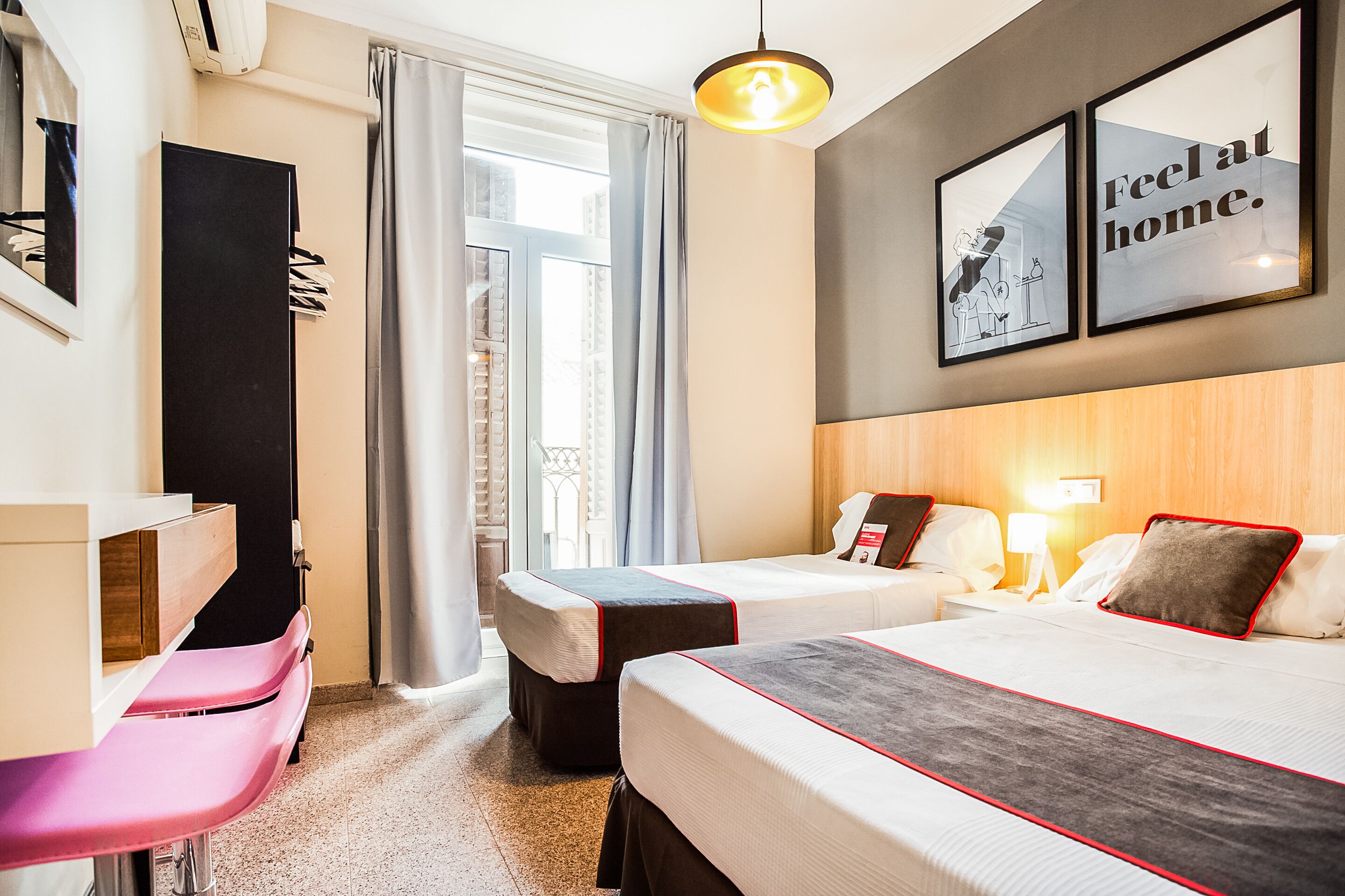 双人房 (with Extra Bed) | 办公桌、免费 WiFi、床单