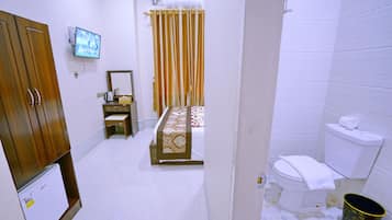Sábanas de algodón egipcio y minibar