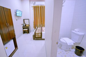 Sábanas de algodón egipcio y minibar 