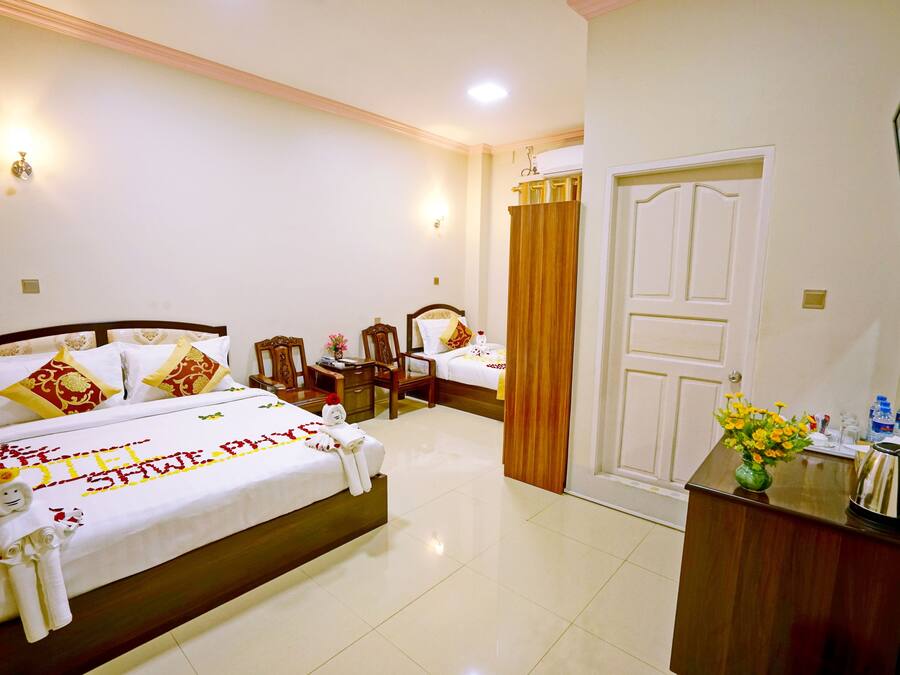 Egyptian cotton sheets, minibar, in-room safe, desk