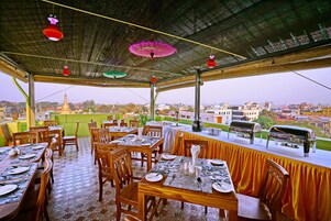 Free daily full breakfast