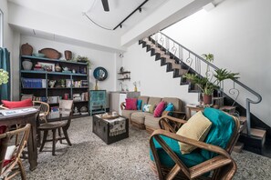 Área de estar no saguão