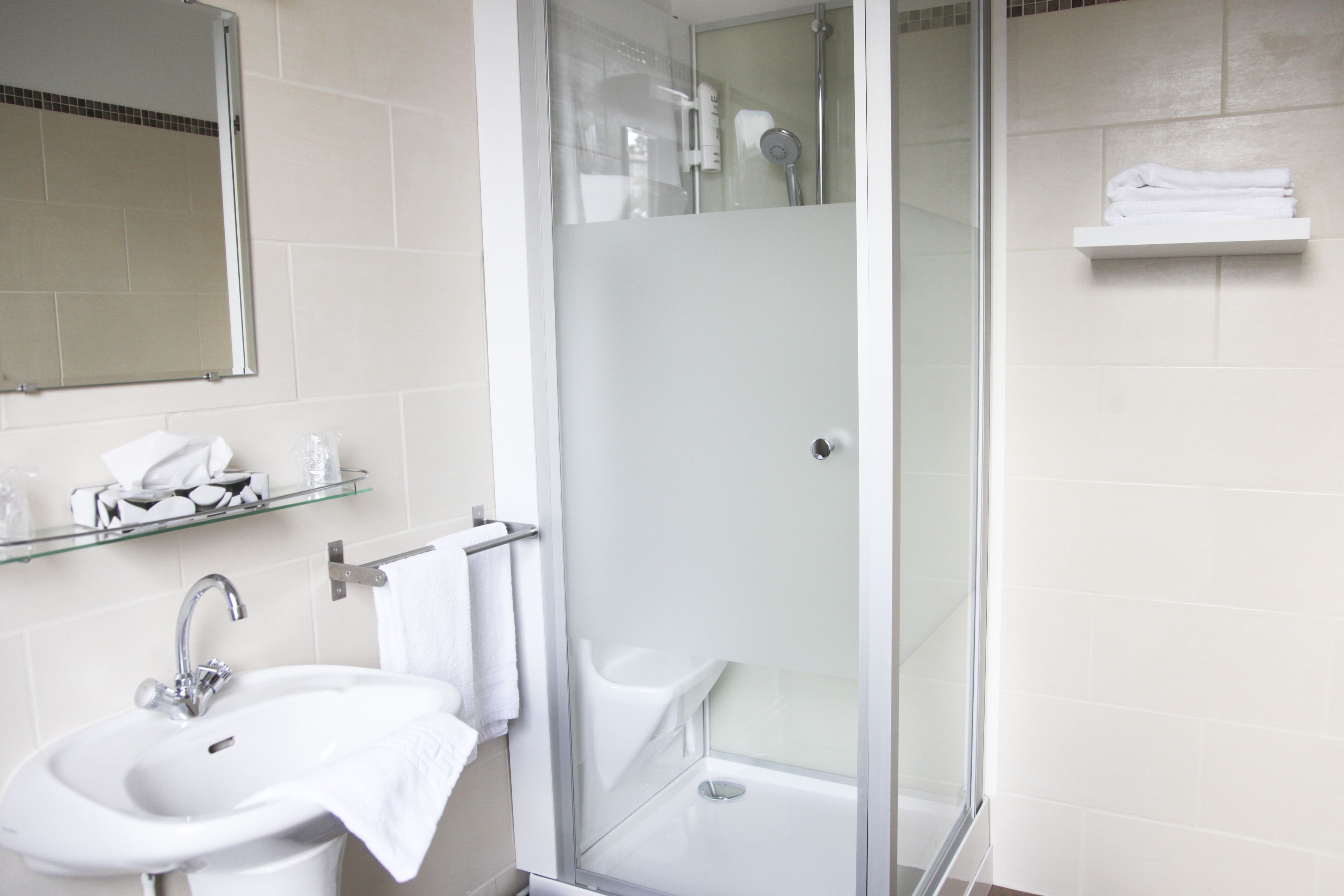 double room | bathroom | free toiletries, hair dryer, towels