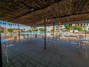 Outdoor dining - Rescator Resort 208 - One Bedroom Apartment, Sleeps 4 (Roses)