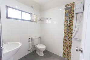 Deluxe Double Room | Bathroom - S3 Room (Sattahip)