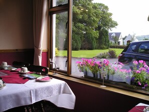 Free daily cooked-to-order breakfast - Mountain View Guesthouse (Oughterard)