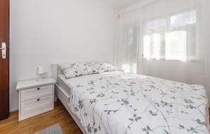 3 chambres, accès au Wi-Fi (inclus), literie fournie