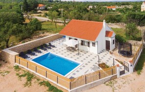 Exterior - Pet friendly home in Unesic (Unesic)