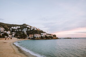 Tæt på stranden