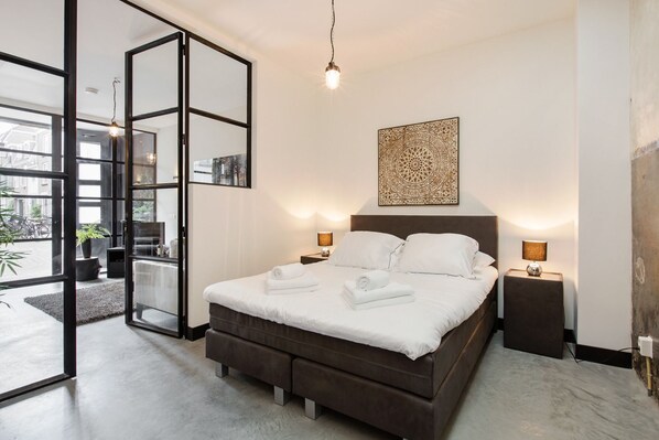 1 bedroom, iron/ironing board, free cribs/infant beds, free WiFi - City District Apartment (Utrecht)