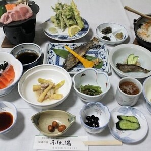 Thức ăn và đồ uống