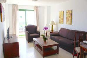 En 32-tommers Flatskjerm-TV med Parabol-TV samt TV