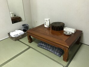R. Triple Japanese Style Room, Smoking, Shared Bathroom | Room amenity - Kinuya Honkan (Tokyo)